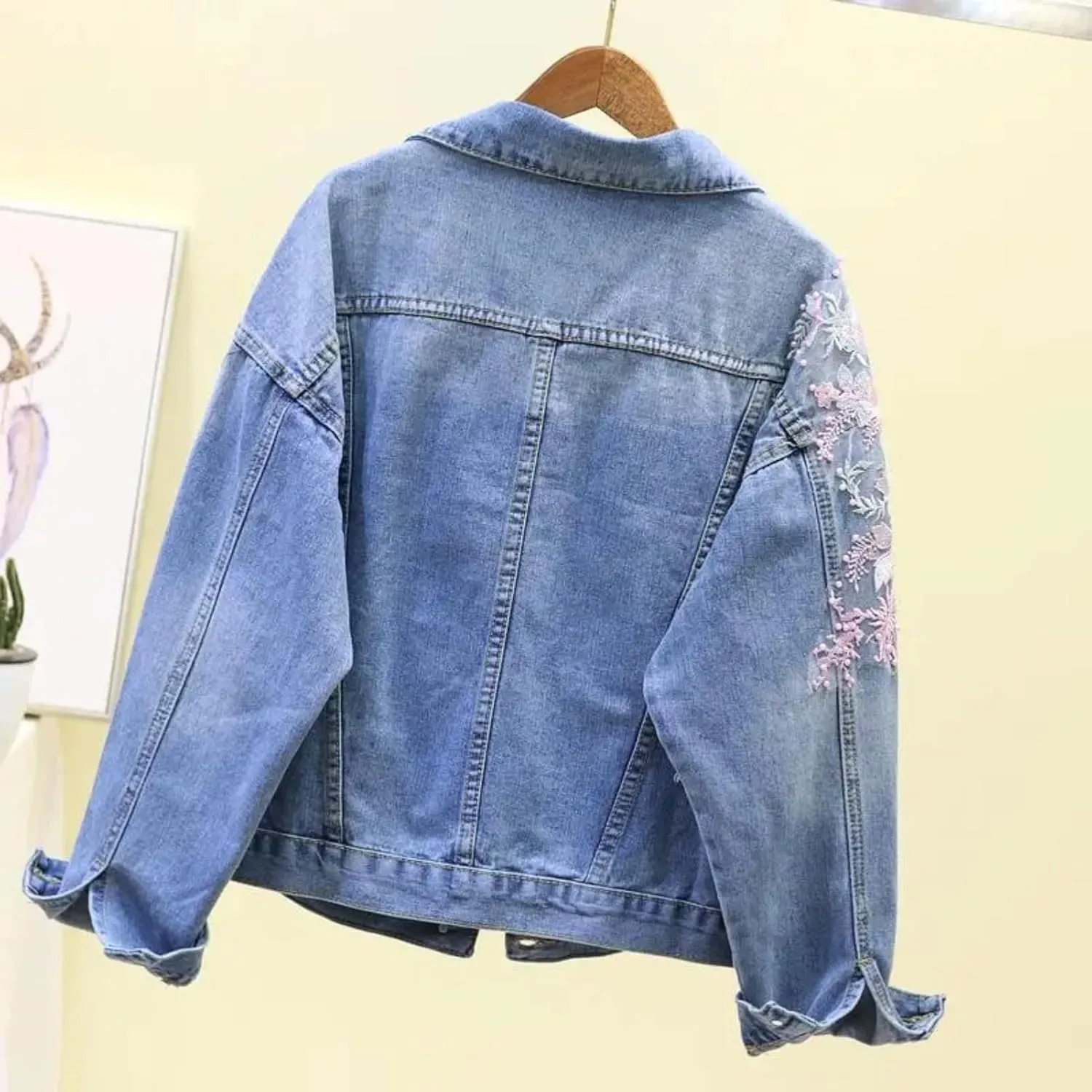 Dawery Spring Autumn Vintage Women Short Denim Jacket Embroidery Flower Jeans Jacket Female Hole Outerwear