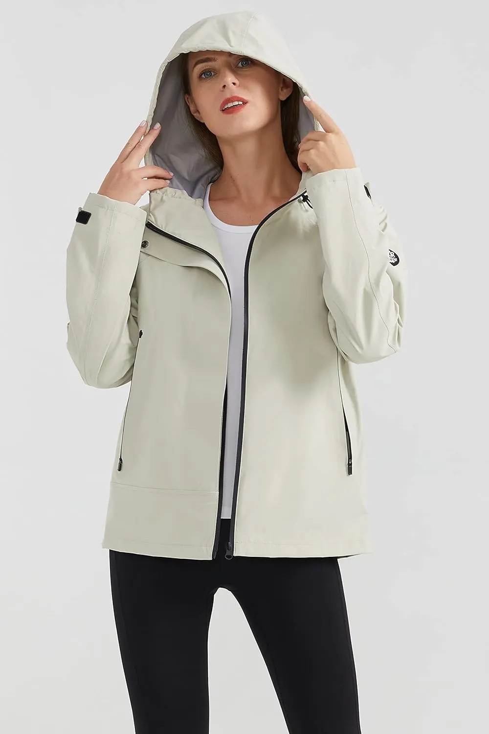 Orolay Raincoat Women's Lightweight Jackets Waterproof Rain Coats Outdoor Hooded Windbreaker for Hiking Travel