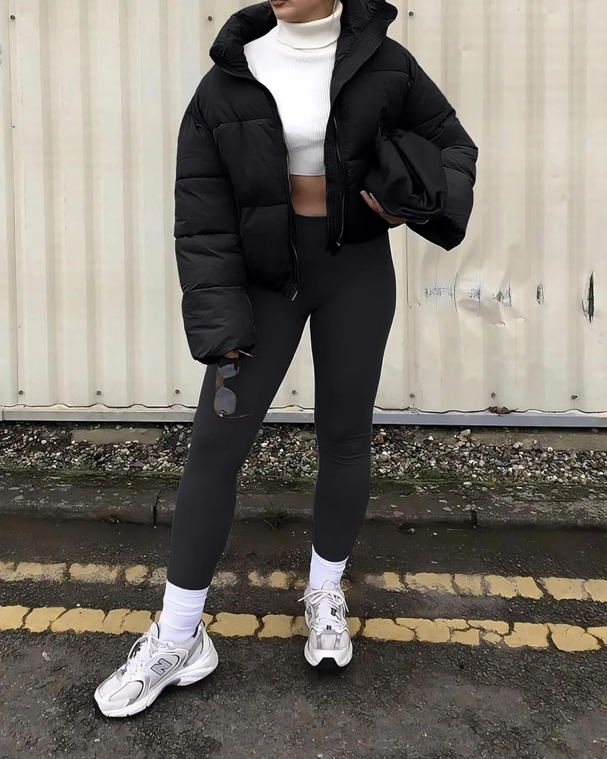Women's Winter Cropped Puffer Jacket 2023 Long Sleeve Lightweight Zip Short Jacket Coat with Pockets